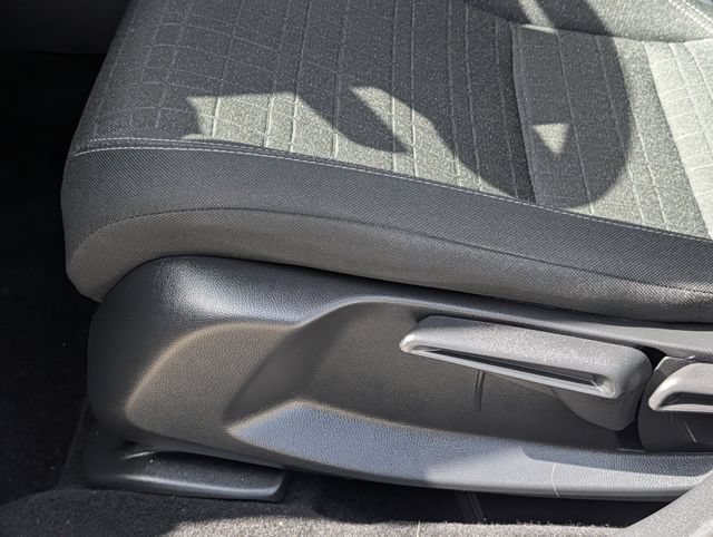 Used 2023 Honda HR-V LX image 24