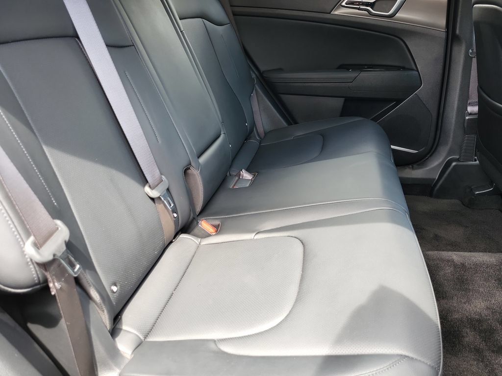 Certified 2024 Kia Sportage EX AWD/4WD image 18