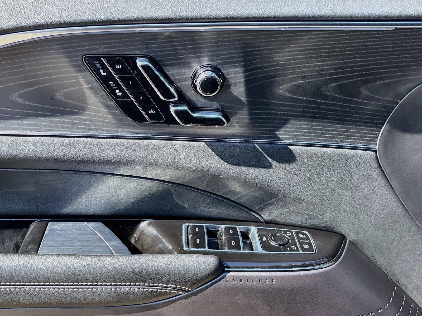 Used 2024 Cadillac Lyriq Luxury RWD image 18
