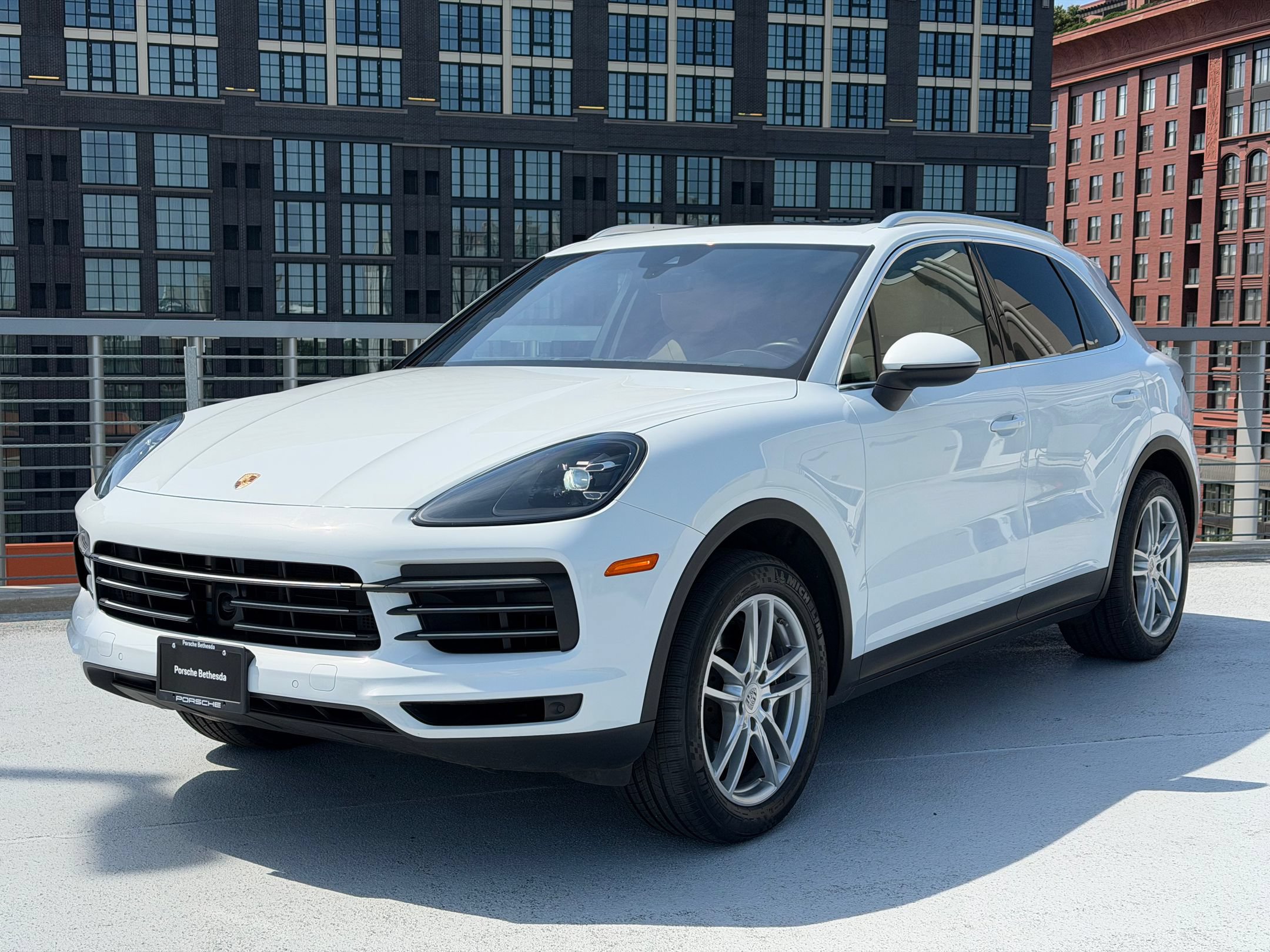 Certified 2023 Porsche Cayenne AWD/4WD image 1