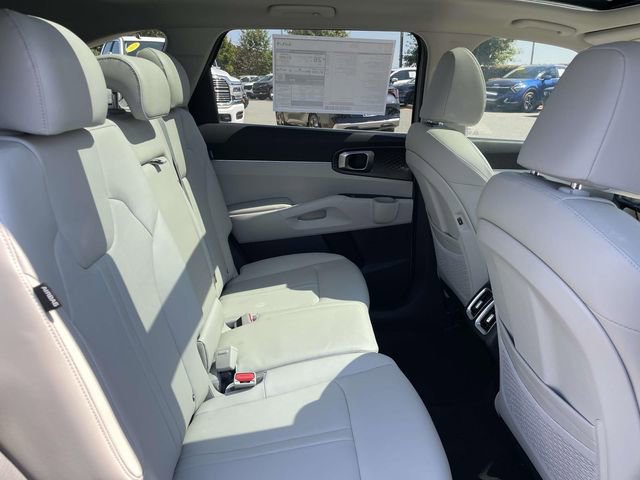 New 2026 Kia Sorento S w/ S Panoramic Sunroof Package image 17