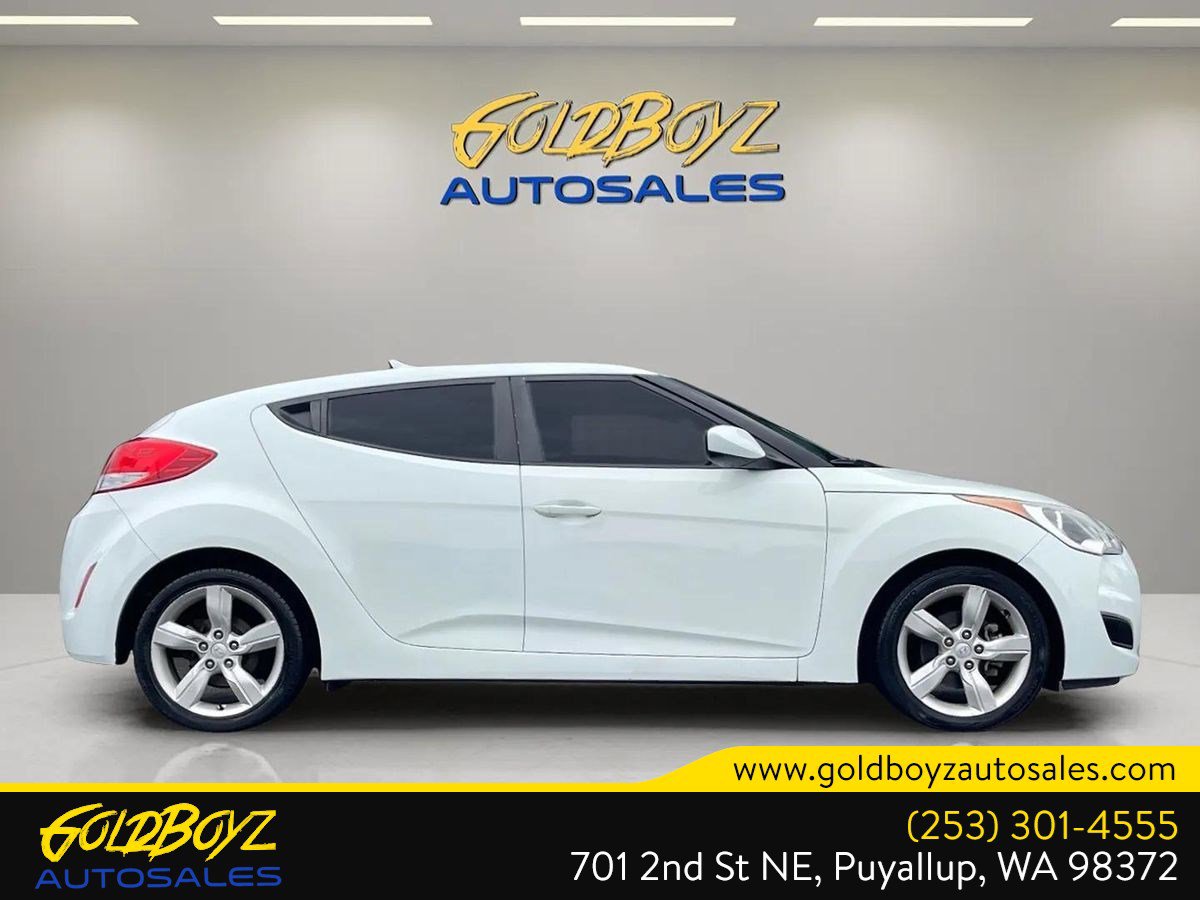 Used 2014 Hyundai Veloster image 3