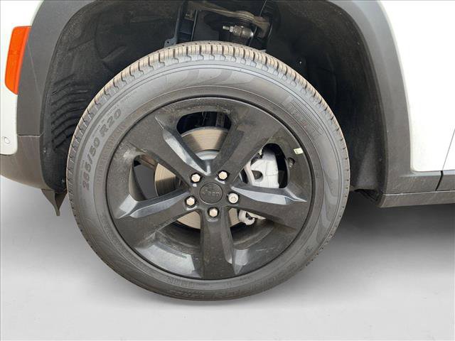 New 2025 Jeep Grand Cherokee Limited w/ Luxury Tech Group II image 30