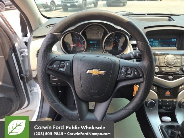 Used 2014 Chevrolet Cruze LS FWD image 20