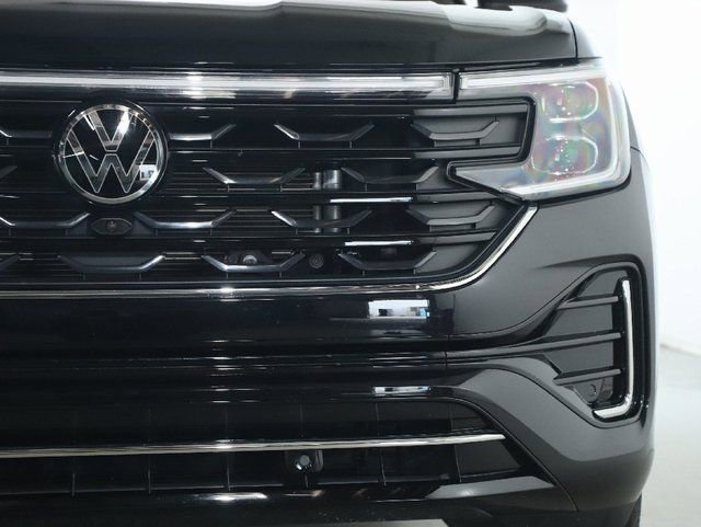 Used 2024 Volkswagen Atlas SEL Premium R-Line AWD/4WD image 7