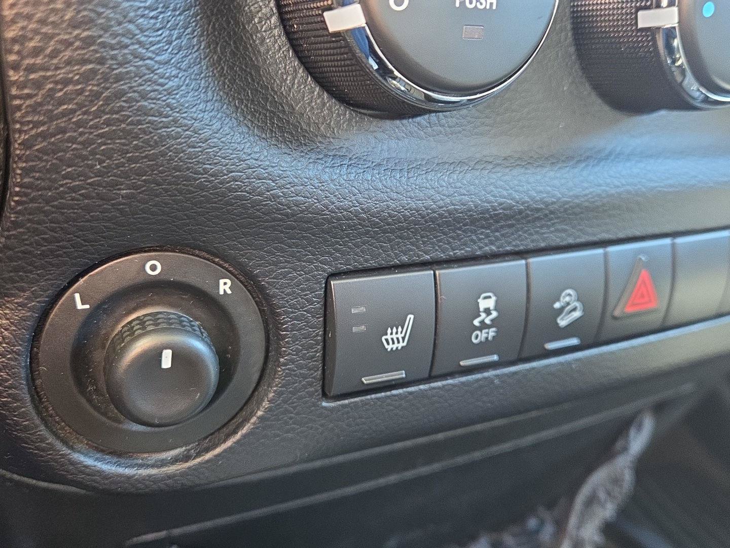Used 2014 Jeep Wrangler Sahara AWD/4WD image 28