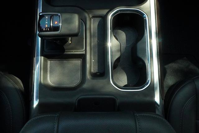 Used 2025 GMC Sierra 1500 SLT w/ SLT Premium Plus Package image 24