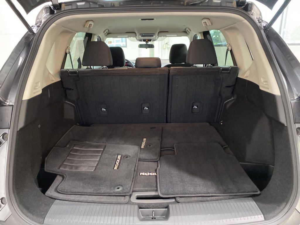 Used 2023 Nissan Rogue SV AWD/4WD image 14