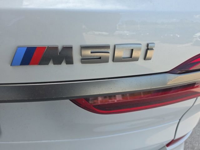 Used 2022 BMW X7 M50i w/ Dynamic Handling Package AWD/4WD image 5