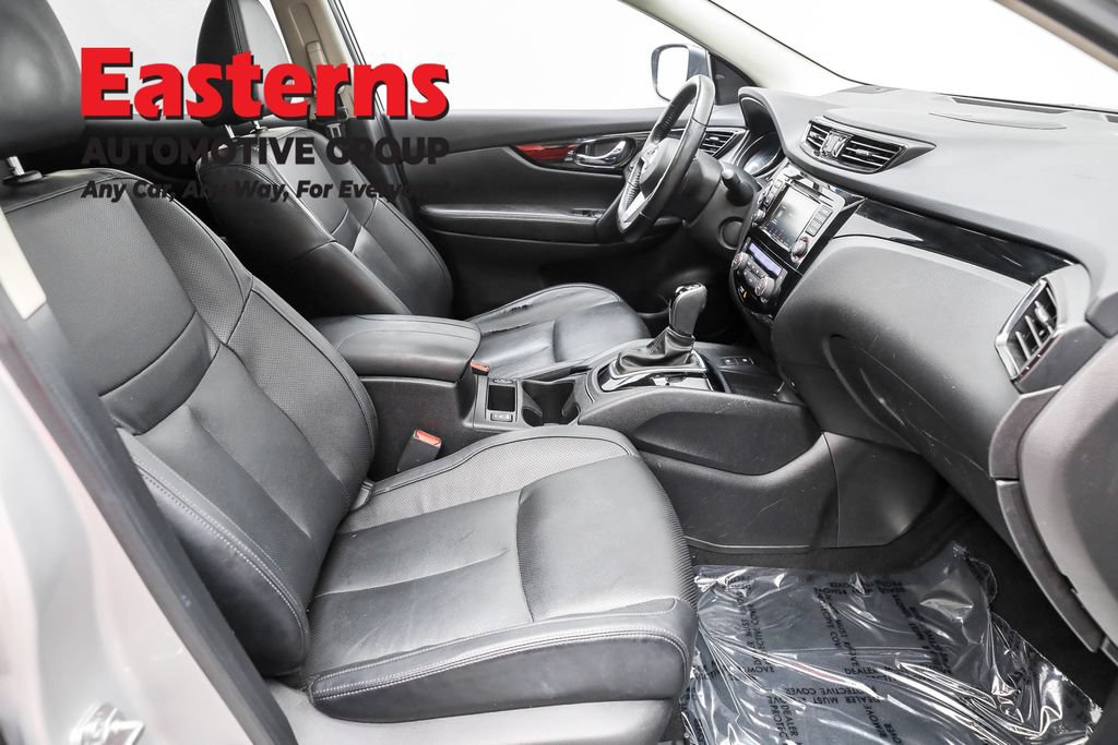 Used 2022 Nissan Rogue Sport SL w/ Premium Package AWD/4WD image 23