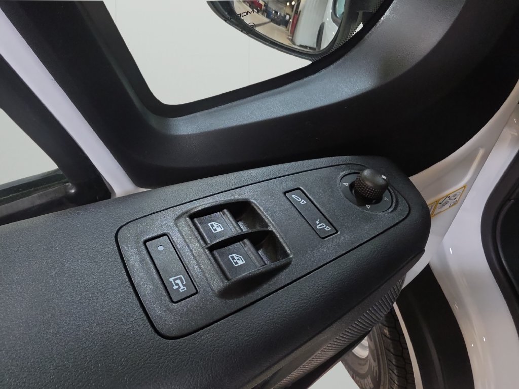 New 2026 RAM ProMaster 2500 w/ Premium Convenience Group FWD image 12