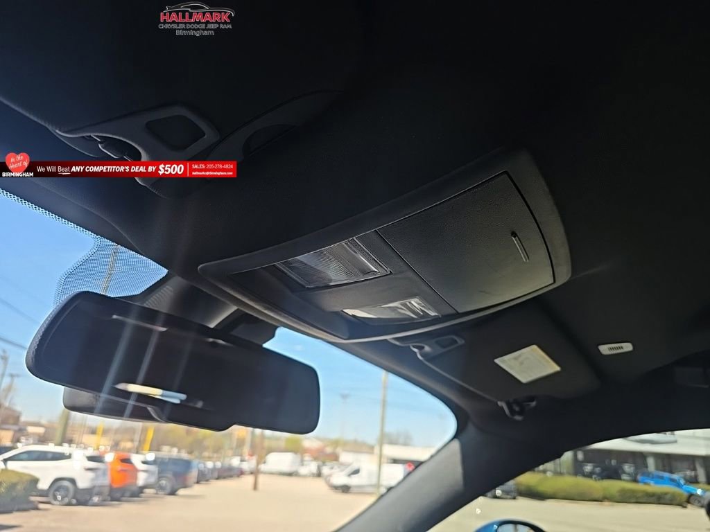 Used 2023 Dodge Challenger SXT image 17