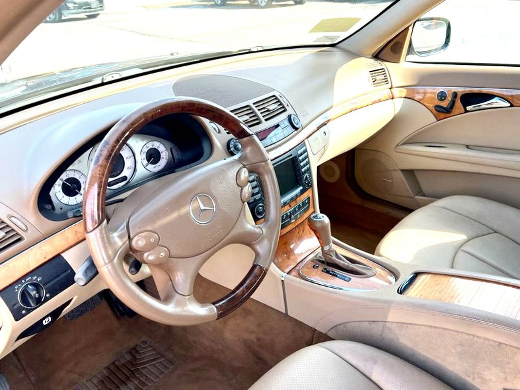 Used 2008 Mercedes-Benz E 350 4MATIC image 5