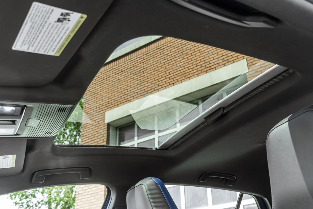 Used 2024 Volkswagen Golf R image 11