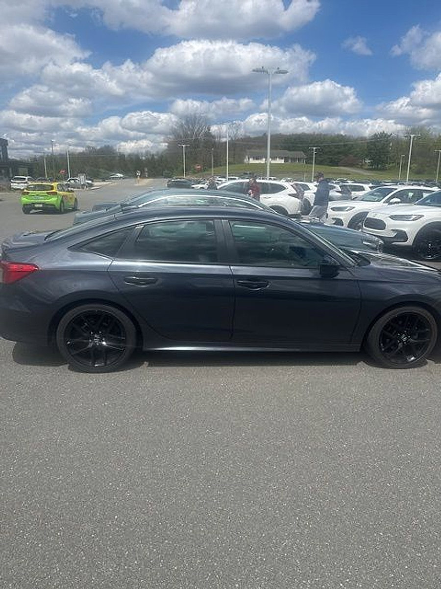 Used 2023 Honda Civic Sport image 8