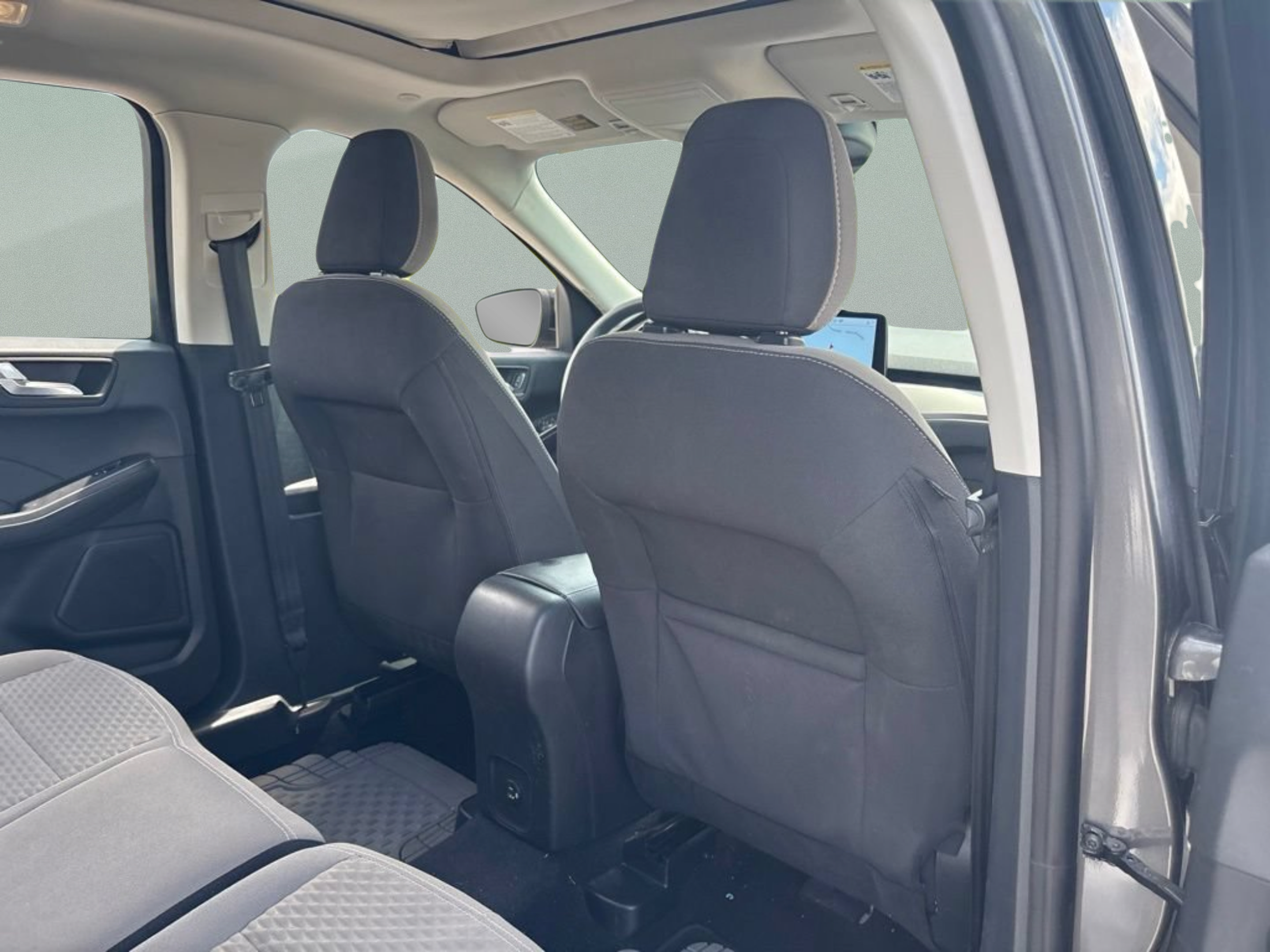 Used 2021 Ford Escape SE w/ SE Sport Appearance Package FWD image 22