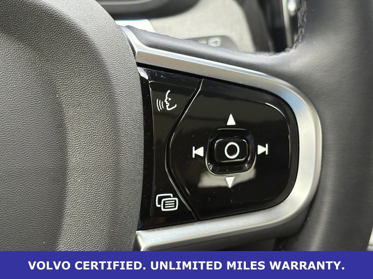 Certified 2025 Volvo XC60 B5 Plus AWD/4WD image 20