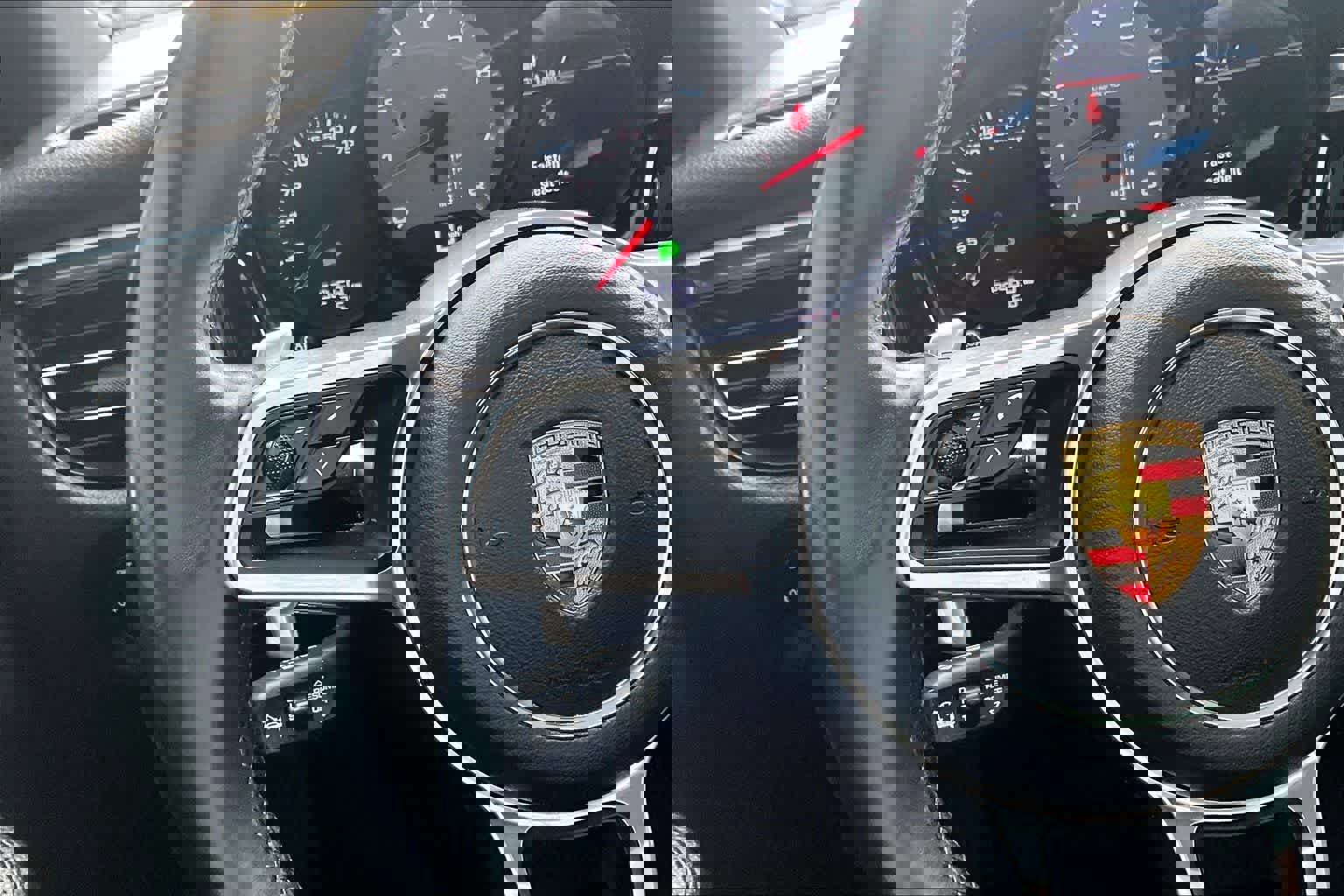 Used 2020 Porsche Macan S image 25