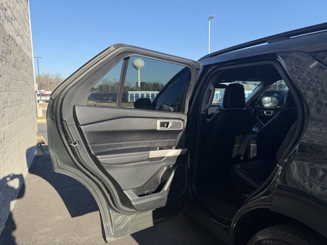 Used 2024 Ford Explorer XLT w/ Equipment Group 202A image 12