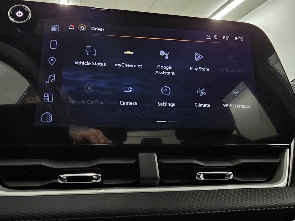 New 2026 Chevrolet Equinox LT w/ Convenience Package II FWD image 16