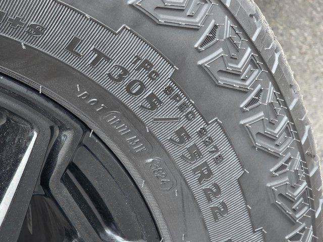 Used 2025 GMC Hummer EV 2X image 16