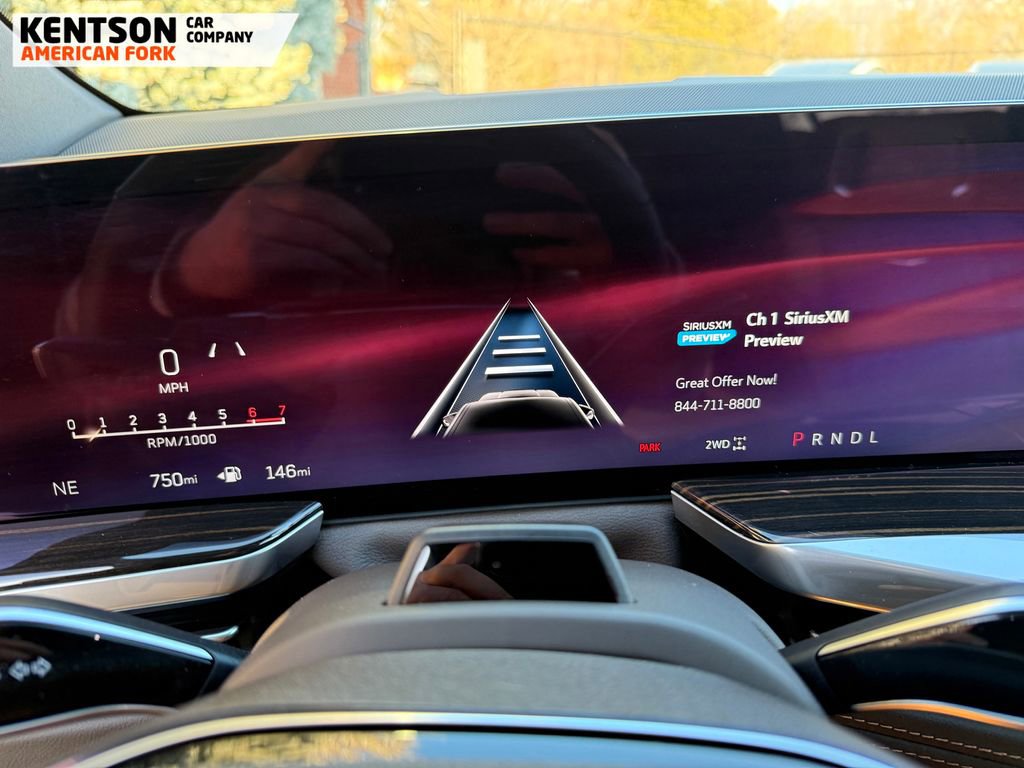 Used 2025 Cadillac Escalade Premium Luxury image 18