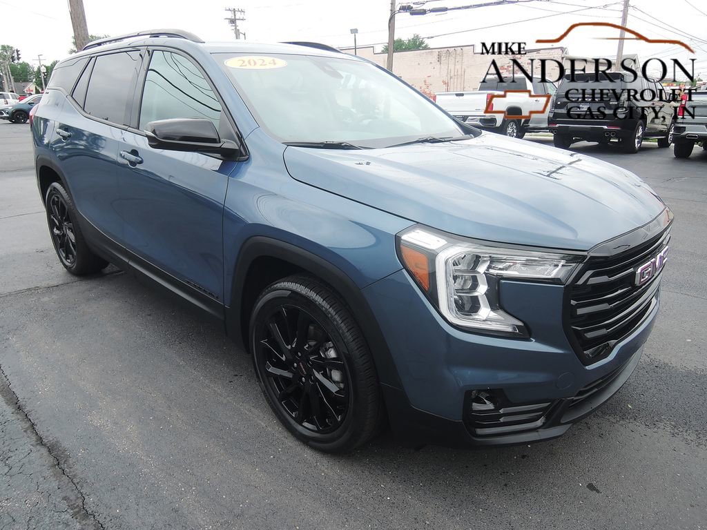 Used 2024 GMC Terrain SLT w/ Elevation Edition FWD image 1