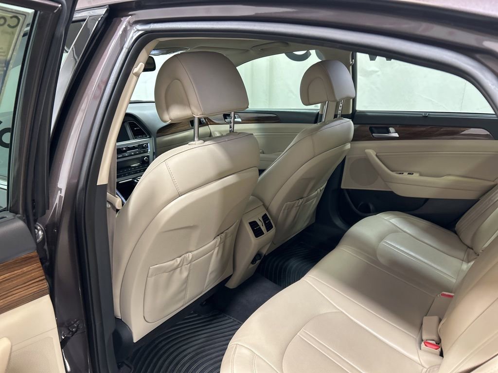 Used 2016 Hyundai Sonata Limited w/ Option Group 04 image 19