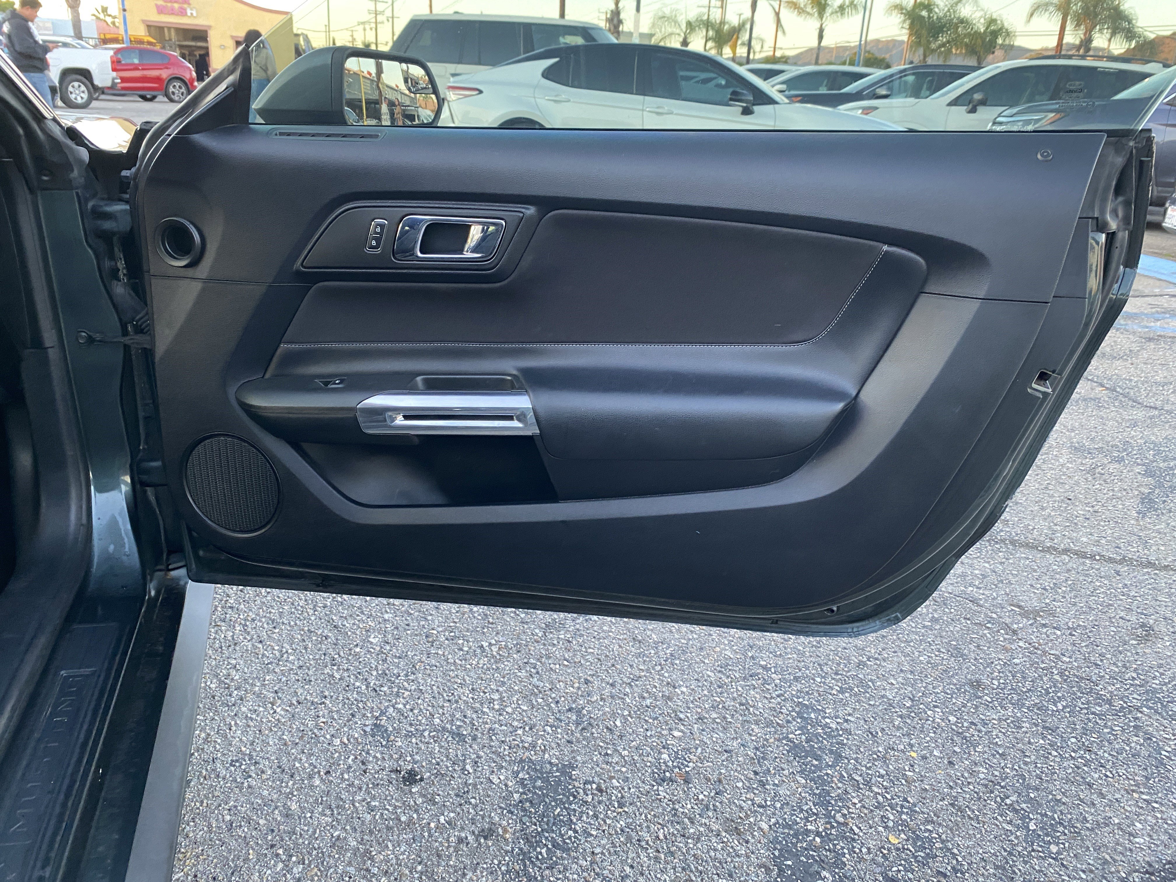 Used 2015 Ford Mustang Coupe image 22