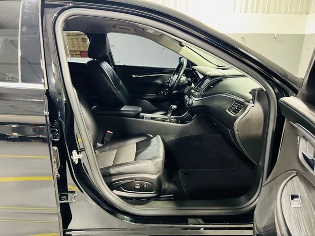 Used 2019 Chevrolet Impala LT w/ LT Convenience Package image 31