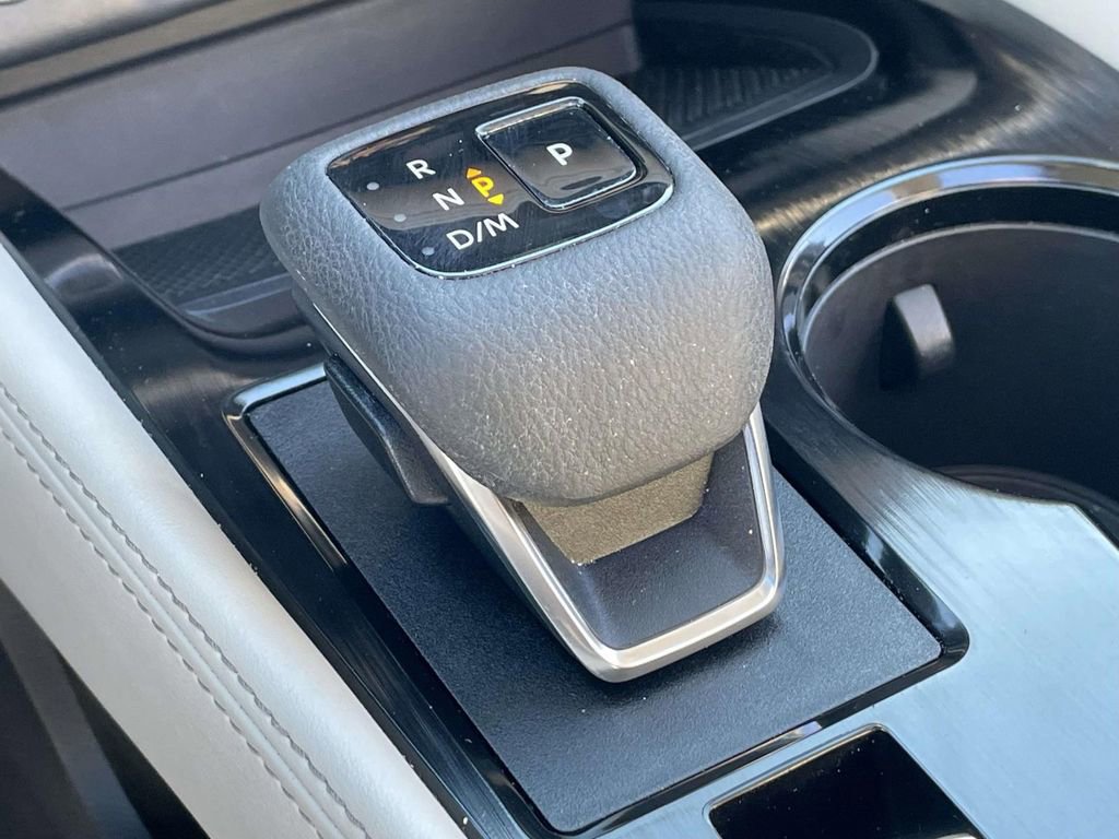 Used 2023 Nissan Rogue SL w/ SL Premium Package image 29