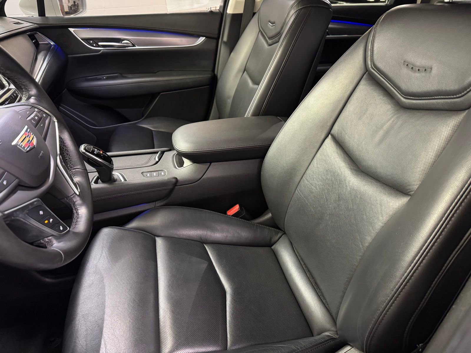 Used 2018 Cadillac XT5 Premium Luxury image 43