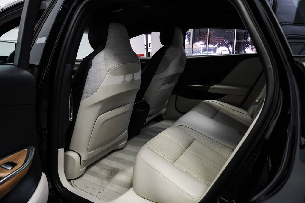 Used 2022 Lucid Air Grand Touring image 40