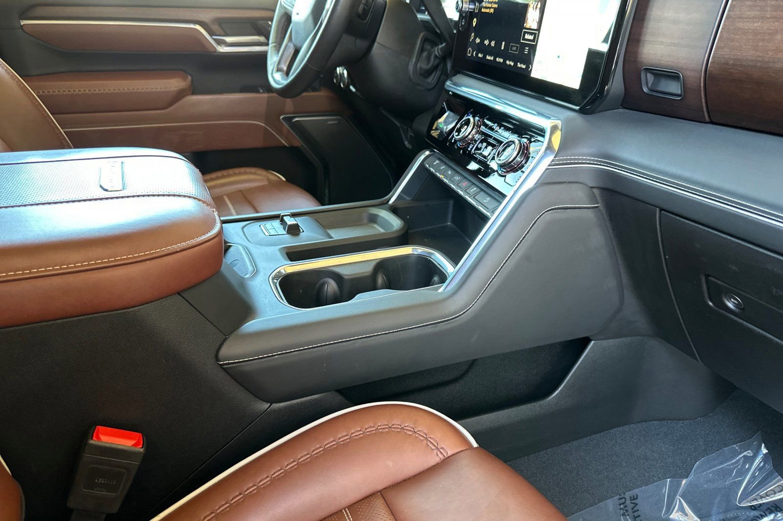 Used 2025 GMC Sierra 2500 Denali Ultimate AWD/4WD image 16