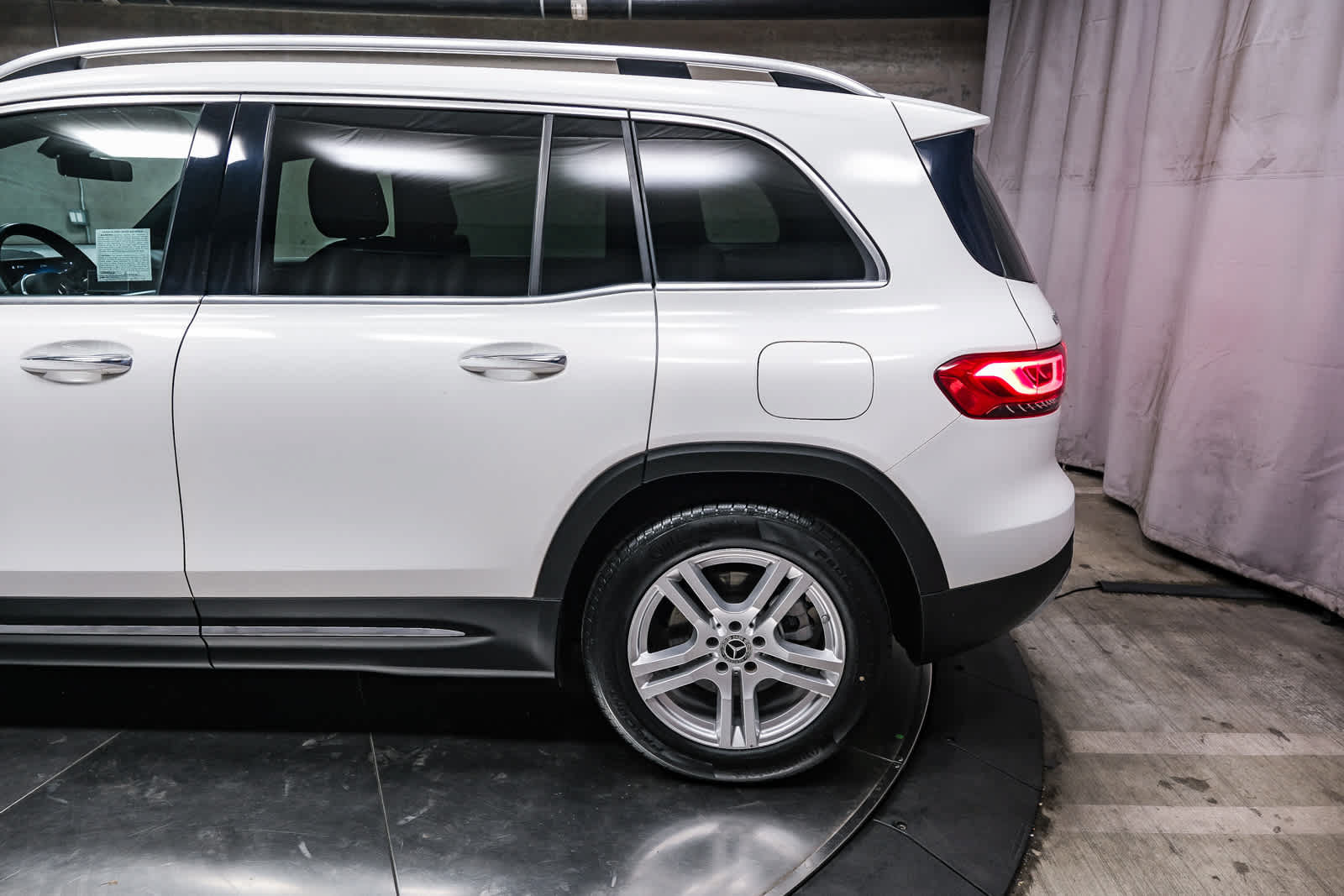 Used 2022 Mercedes-Benz GLB 250 image 8