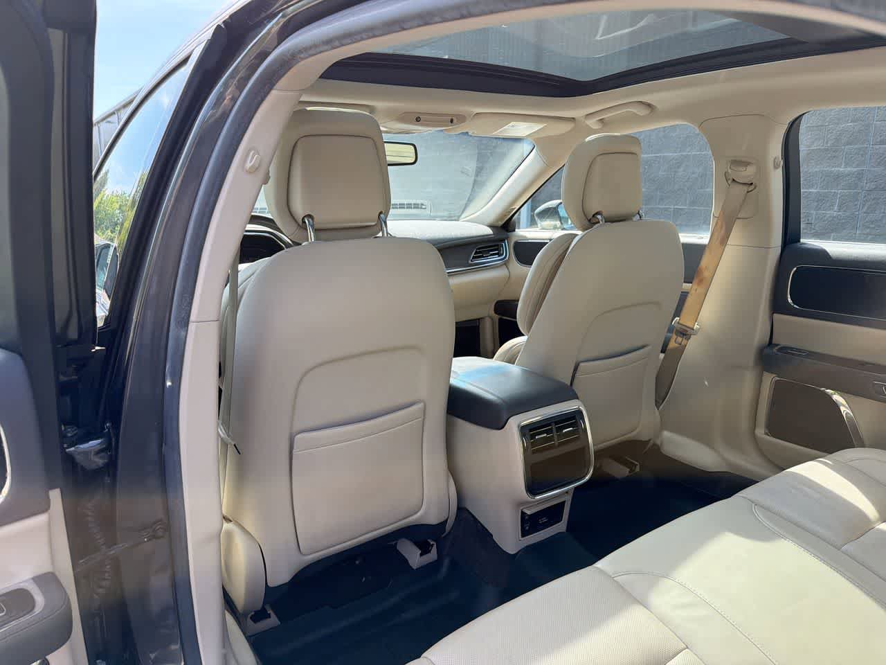 Used 2017 Lincoln Continental Select FWD image 22
