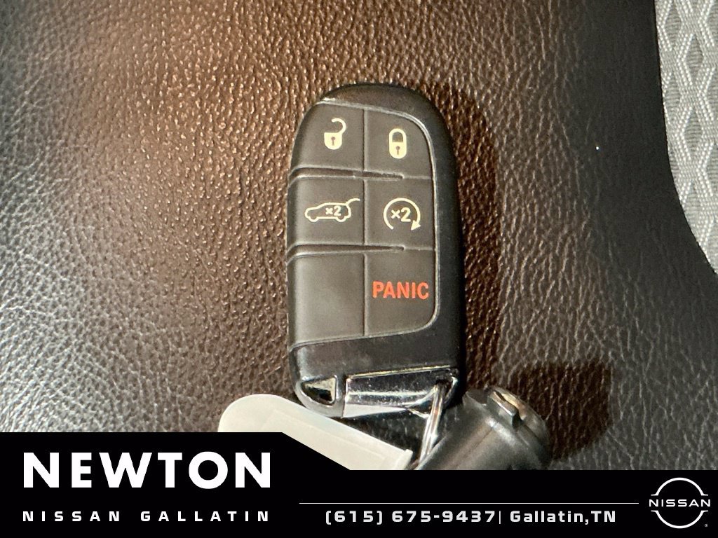 Used 2023 Jeep Compass Latitude w/ Convenience Group AWD/4WD image 46