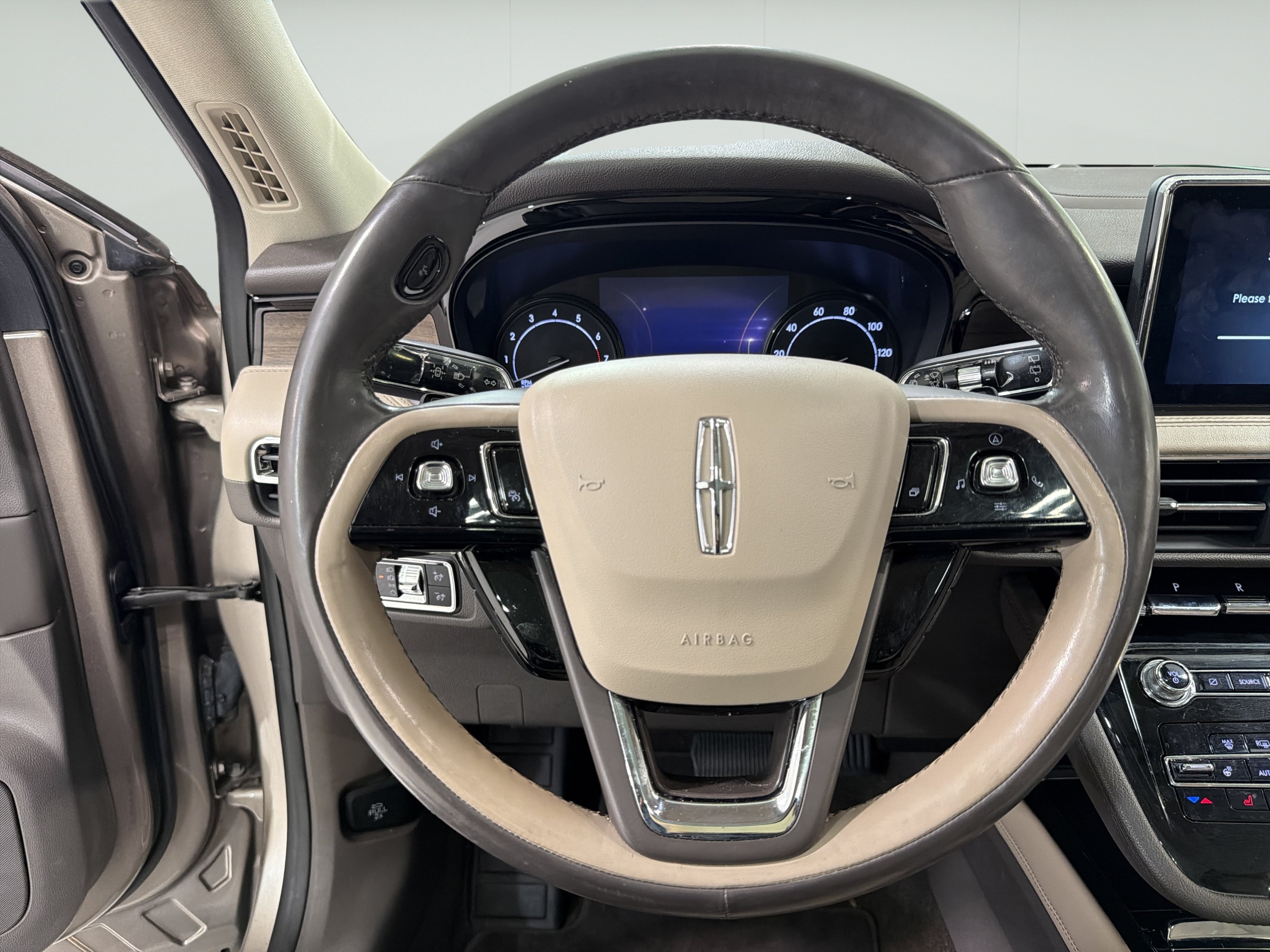 Used 2020 Lincoln Corsair Reserve w/ Equipment Group 201A AWD/4WD image 15