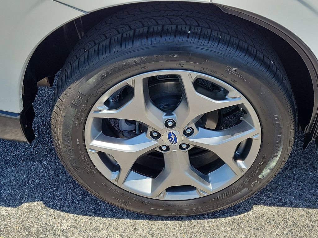Used 2017 Subaru Forester 2.5i Touring AWD/4WD image 7