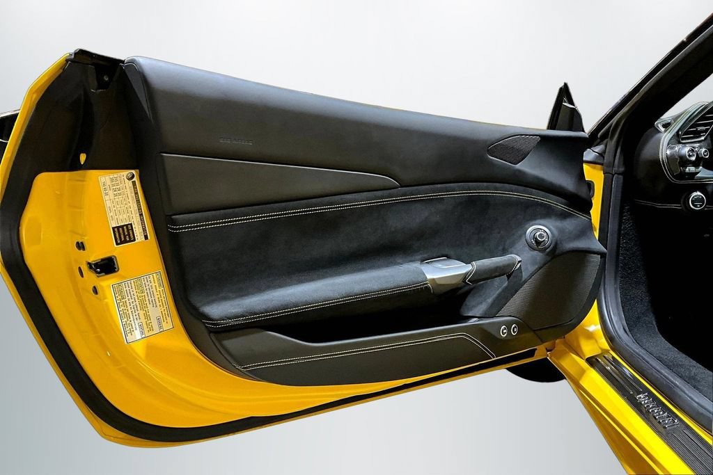Used 2018 Ferrari 488 Spider RWD image 18