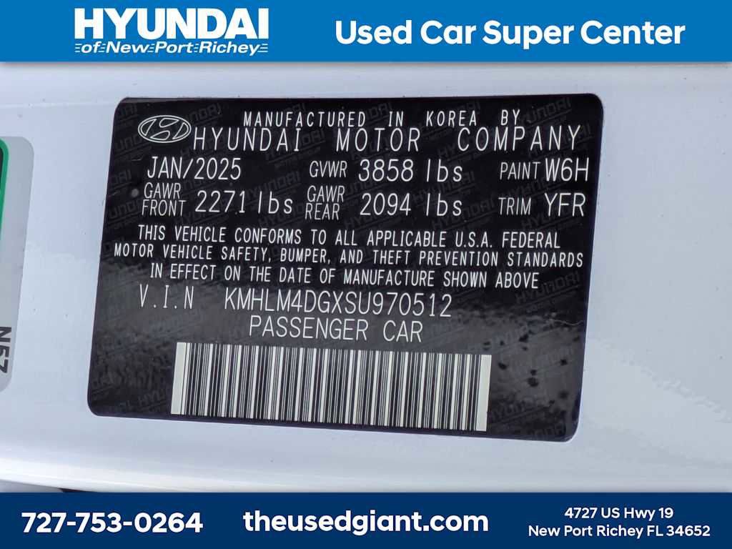 Used 2025 Hyundai Elantra Sport image 32