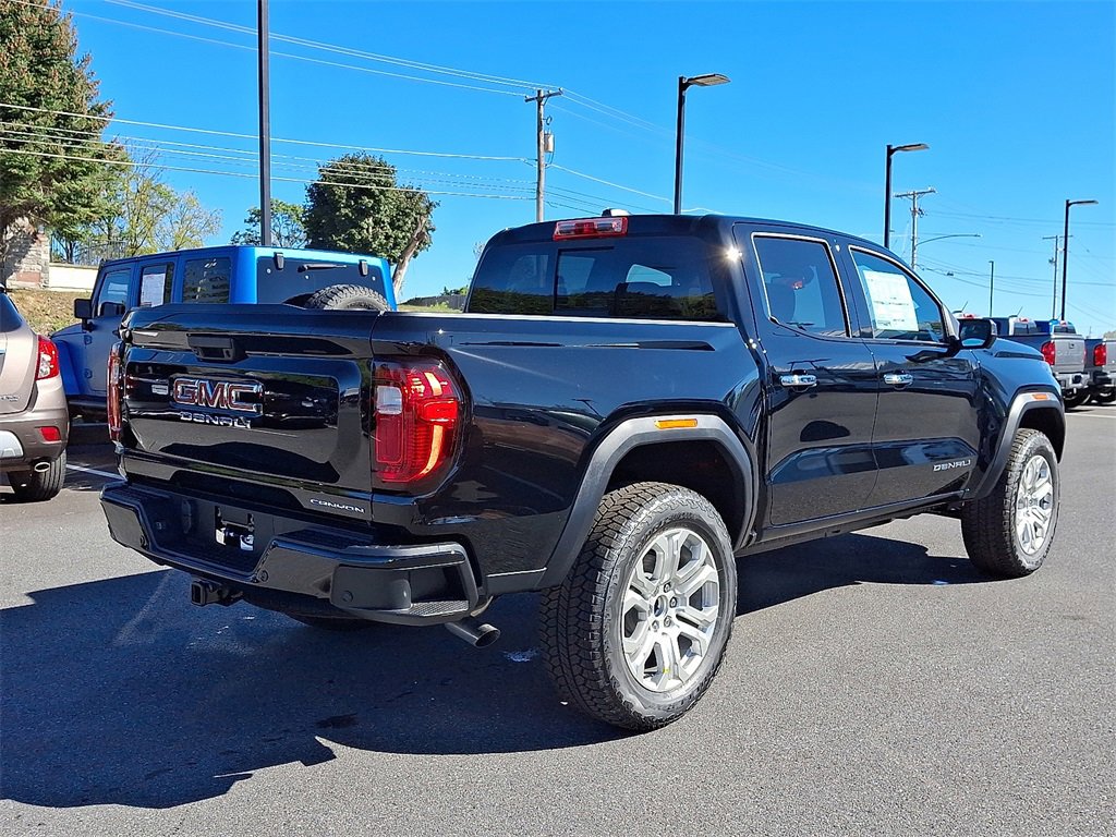 New 2026 GMC Canyon Denali w/ LPO, Denali Black Edition image 4