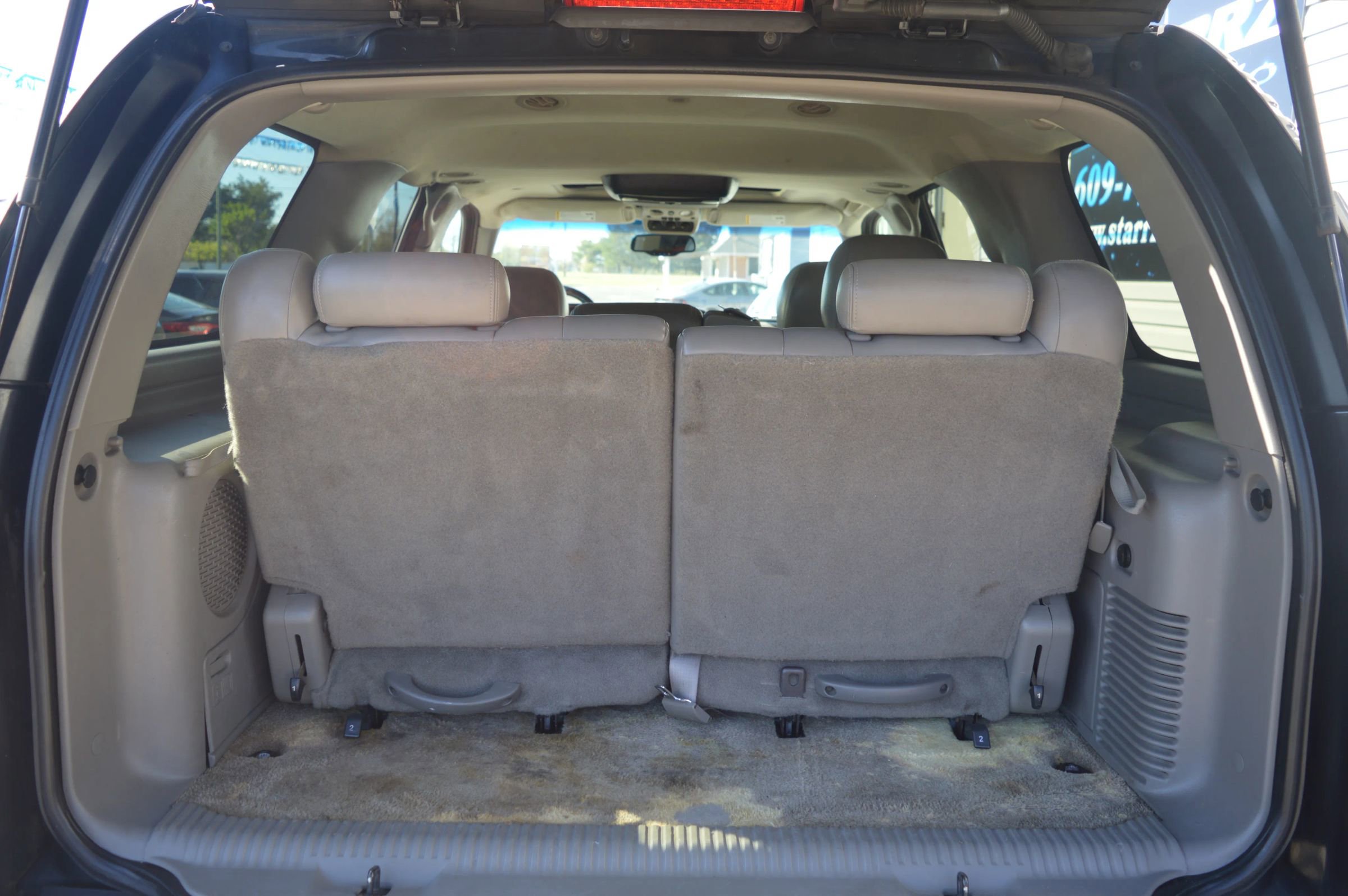 Used 2003 GMC Yukon Denali image 9