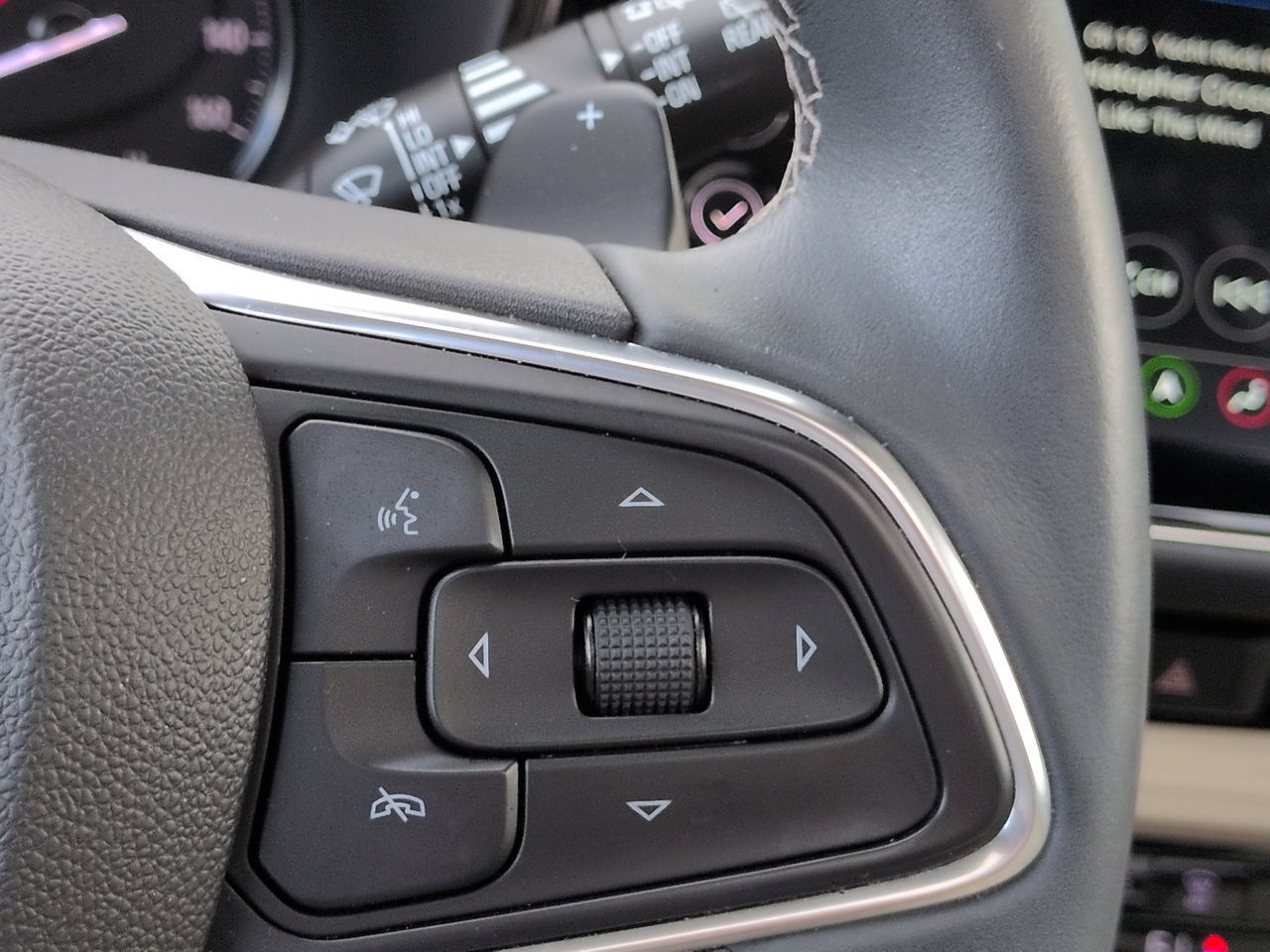 Used 2022 Buick Envision Avenir w/ Technology Package II AWD/4WD image 26