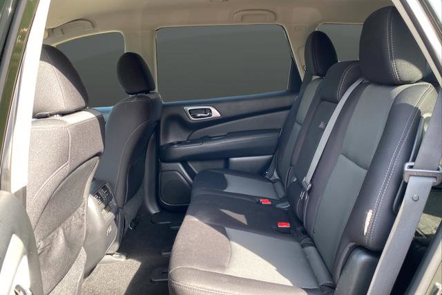 Used 2019 Nissan Pathfinder SV w/ SV Tech Package AWD/4WD image 23
