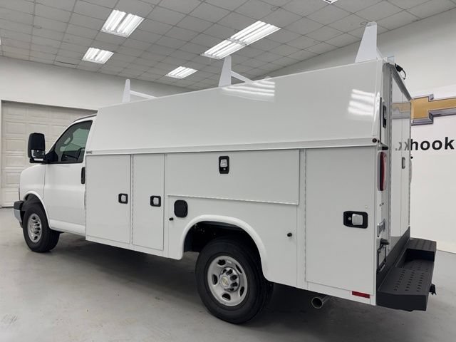 New 2026 Chevrolet Express 3500 w/ Power Convenience Package RWD image 7