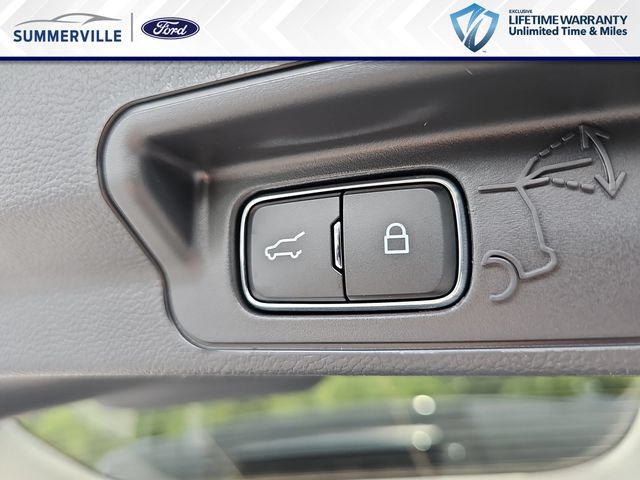New 2026 Ford Explorer Active RWD image 16