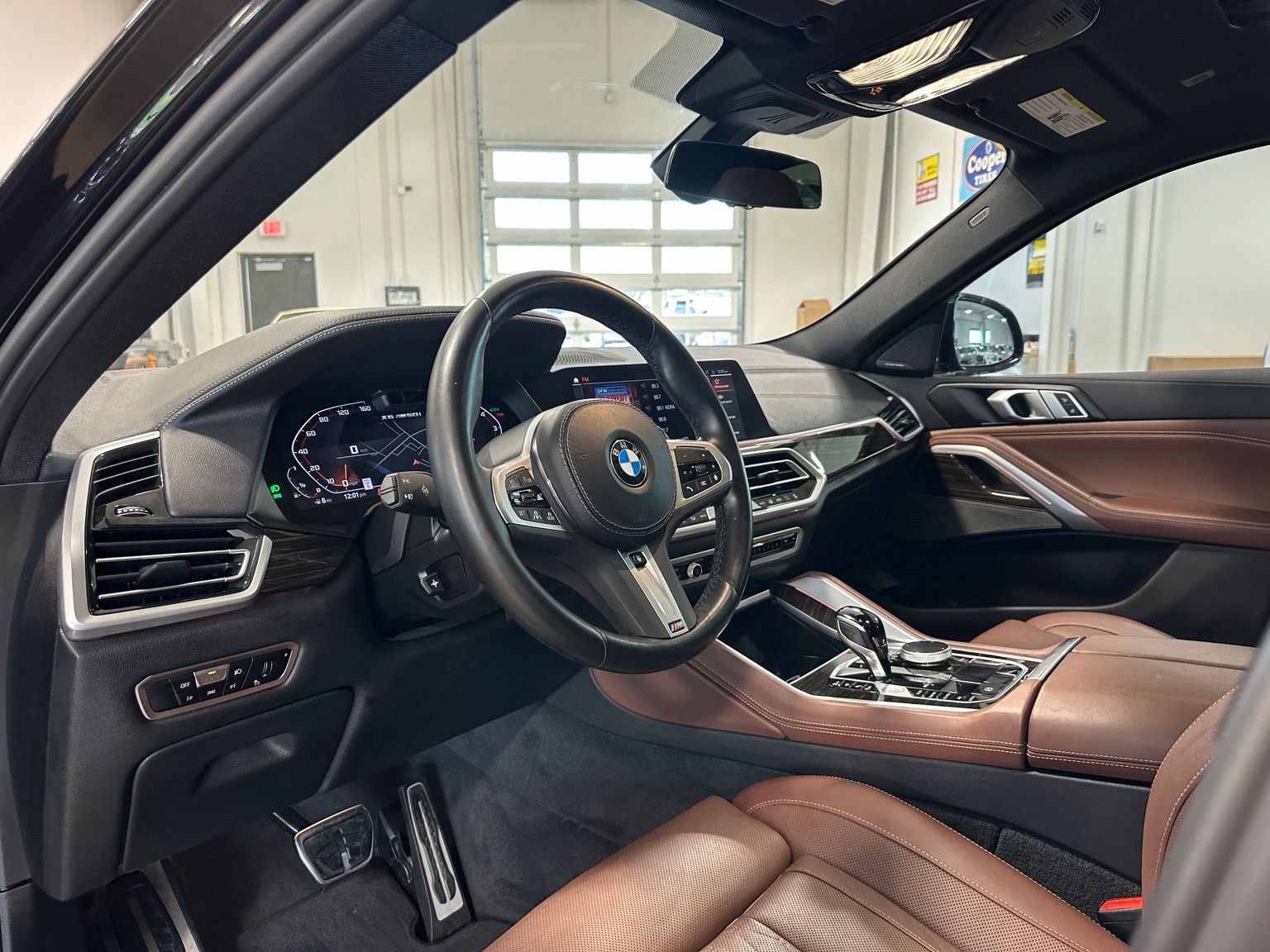 Used 2023 BMW X6 M50i AWD/4WD image 16