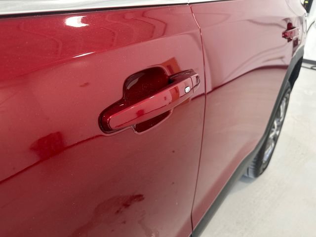 Used 2023 GMC Acadia SLE w/ Driver Convenience Package image 16