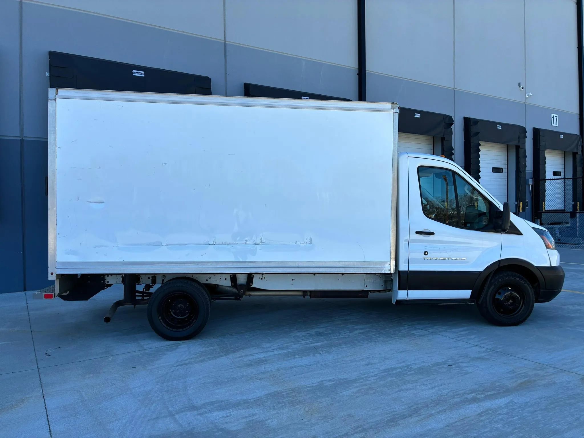 Used 2019 Ford Transit 350 156 DRW RWD image 5
